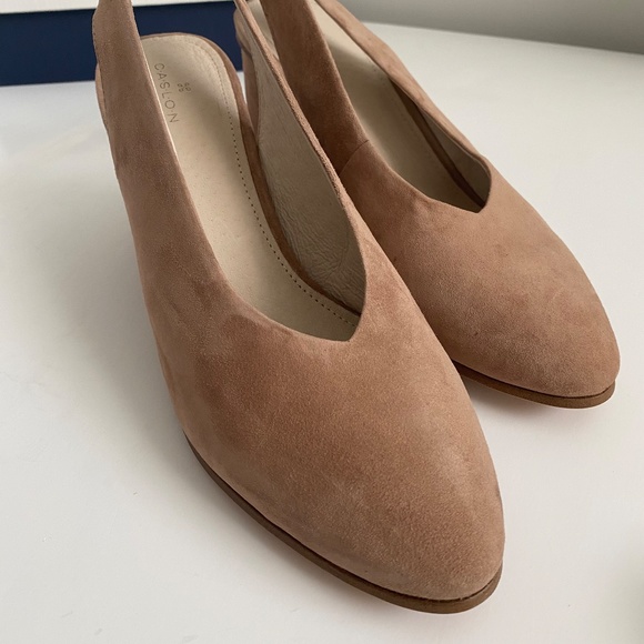 Caslon Tan Suede Block Heel Slingbacks - Picture 3 of 11